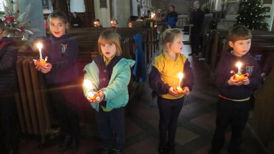 Christingle22Dec23